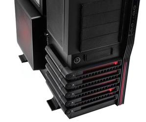 Корпус Thermaltake Level 10 GT ориентирован на массовый сегмент, но его цена пока не названа