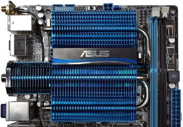Плате ASUS E35MI-I Deluxe на платформе AMD Brazos хватает пассивного охлаждения