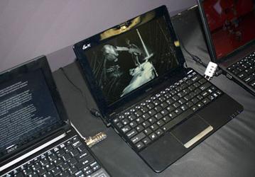 ASUS выбирает платформу AMD Brazos для нетбуков Eee PC 1015B и 1215B