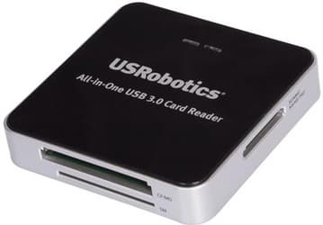 Устройство для работы с картами памяти USRobotics USR8420 имеет два слота формата SD и интерфейс USB 3.0