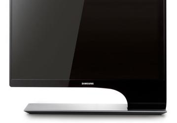 Samsung оценила дизайнерский 3D-монитор S27A950D в 650 евро