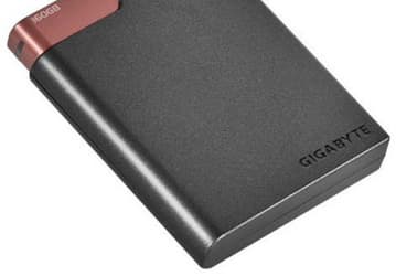 Во внешнем накопителе GIGABYTE A2 Tiny используется HDD типоразмера 1,8 дюйма