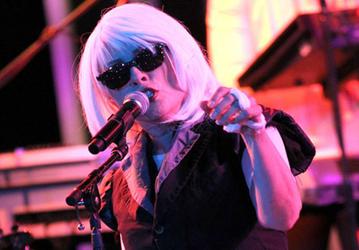 Поступила в продажу коллекционная версия нового альбома Blondie 