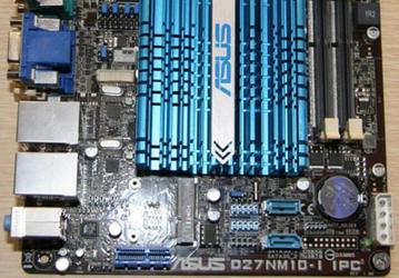 ASUS показала на Computex материнскую плату типоразмера Mini ITX со встроенным процессором Intel Atom D2700