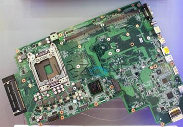 Clevo показала на Computex 2011 инженерный образец материнской платы для ноутбука на чипсете Intel X79
