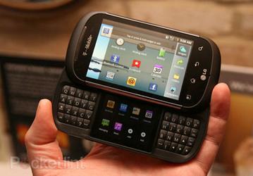 LG выпустит смартфон с двумя экранами и клавиатурой QWERTY