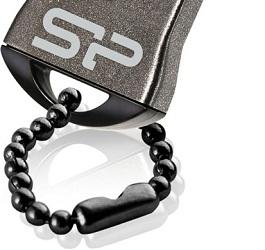 Накопитель SP/Silicon Power Touch T01 настолько мал, что похож на заглушку для порта USB