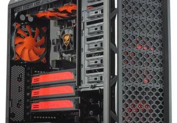 Особенностью корпуса COUGAR Evolution является панель управления вентиляторами