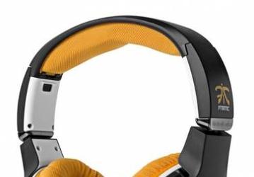 SteelSeries представила эксклюзивную серию игровых мышей и гарнитур Fnatic Limited Edition