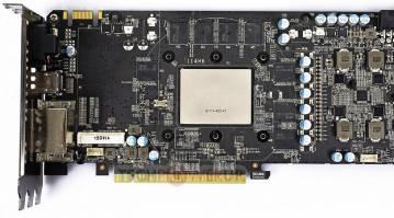 Видеокарта Colorful GTX 560 Ti iGame оснащена двумя загадочными слотами расширения