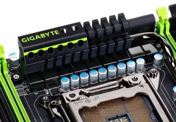 Фото дня: подробные снимки системной платы GIGABYTE G1.Assassin 2 на чипсете X79 Express