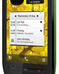 Смартфон Nokia 603 работает под управлением Symbian Belle