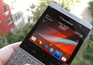 В Сети появились снимки загадочного смартфона BlackBerry