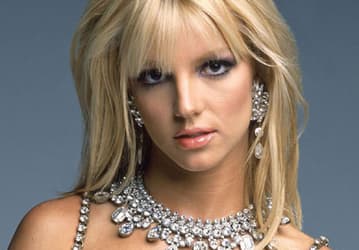 Britney Spears анонсировала альбом ремиксов B In The Mix: The Remixes Vol. 2