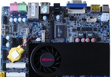 Плата Giada MI-HM65T имеет типоразмер Mini-ITX и оснащается процессорами Core второго поколения