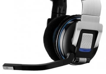 Линейку Corsair Vengeance пополнили беспроводная гарнитура и корпус