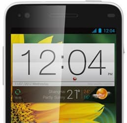 Фото дня: ZTE Grand S — «самый тонкий в мире» смартфон с пятидюймовым экраном Full HD