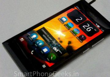 Появилось фото и предварительные спецификации смартфона Nokia 801 под управлением Symbian