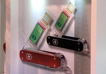 Victorinox обещает встроить в карманный нож «флэшку» объемом 1 ТБ