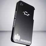 Специалисты Nissan создали чехол для iPhone, на котором «заживают» царапины