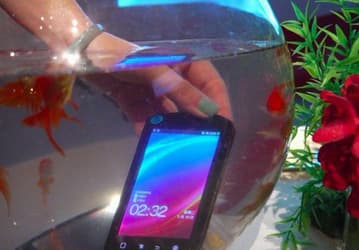 Haier Zing — водонепроницаемый смартфон с операционной системой Aliyun OS