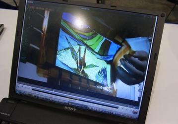 Sony показала гибкую панель типа OLED размером 9,9 дюйма по диагонали