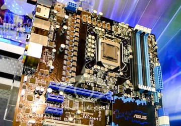Системная плата ASUS Z77 Wolverine имеет 40-фазную подсистему питания CPU