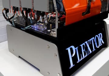 Plextor представила массив SSD, развивающий скорость записи 3200 МБ/с