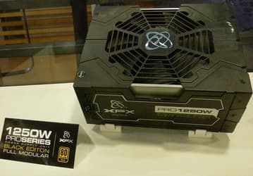 XFX привезла на Computex 2012 прошлогодние блок питания и подставку для мониторов