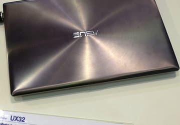 Ультрабук ASUS Zenbook Prime UX32 оснащен дисплеем типа IPS размером 13,3 дюйма и дискретным GPU