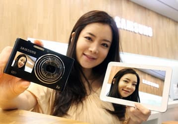 Камеру Samsung DV300F с модулем Wi-Fi уже можно купить за 200 долларов