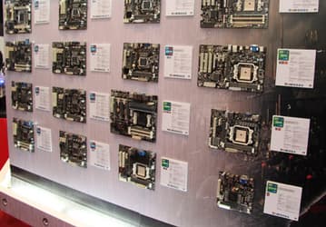 CeBIT: фоторепортаж со стенда ECS — системные платы