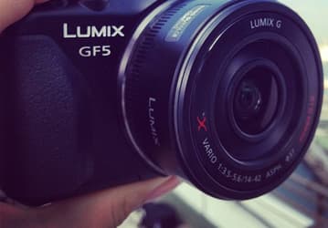 Фото дня: беззеркальная камера со сменными объективами Panasonic DMC-GF5