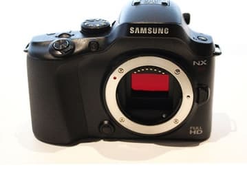 Новая камера Samsung NX20 получит поддержку Wi-Fi