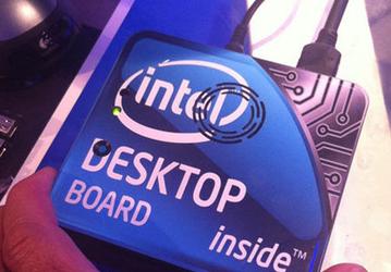 Мини-компьютер Intel NUC на плате размерами 10х10 см оснащен интерфейсами Thunderbolt и USB 3.0