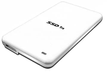 Объем внешнего SSD Axtremex с интерфейсом USB 3.0 равен 1 ТБ