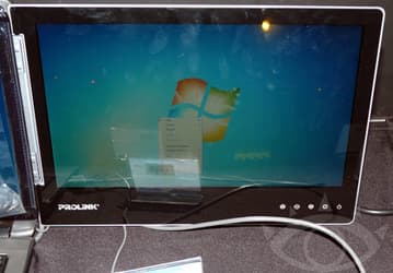 Портативный монитор PROLiNK PRO1301WE питается от порта USB