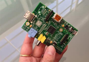Микрокомпьютер Raspberry Pi Model A стоимостью $25 можно будет купить в начале будущего года