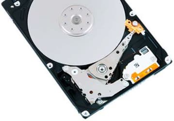 Толщина жестких дисков Toshiba серии MQ01ABF объемом до 500 ГБ равна 7 мм