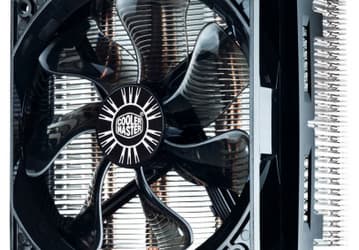 Процессорный охладитель Cooler Master Hyper T4 стоит 24,90 евро