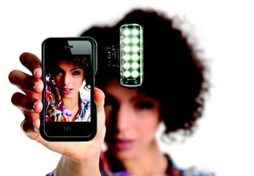 Manfrotto KLYP позволяет прикреплять к смартфонам iPhone осветительные приборы и штативы