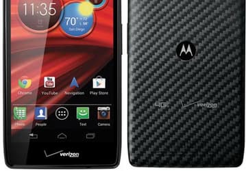 Смартфон Motorola DROID RAZR MAXX HD комплектуется батареей емкостью 3300 мА∙ч