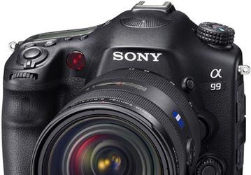 В полнокадровой камере Sony α99 используется технология полупрозрачного зеркала и двойная система автофокусировки