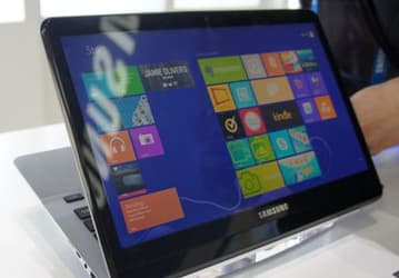 Samsung привезла на IFA ноутбук с двумя экранами, работающий под управлением Windows 8