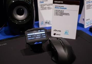 Gigabyte оснащает мышь Aivia Uranium внешним дисплеем