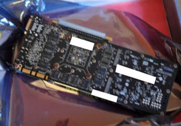Размытое фото дня: 3D-карта Nvidia GeForce GTX Titan LE с 5 ГБ памяти GDDR5