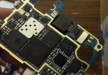 Специалисты TechnoBuffalo сняли процесс разборки смартфона Samsung Galaxy S4 на видео и высоко оценили ремонтопригодность устройства