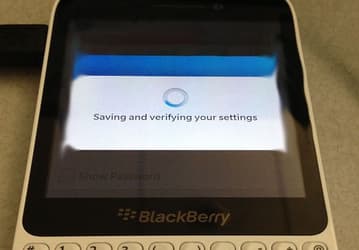 Фото дня: клавиатурный смартфон BlackBerry серии R