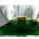 Специалисты китайской компании New Vision Optoelectronics создали гибкую панель AMOLED размером 4,8 дюйма, которая весит 1 г