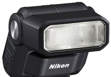 Компания Nikon выпустила внешнюю вспышку начального уровня Speedlight SB-300